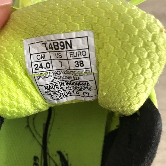 Good condition ASICS size 7 - Picture 3 of 3